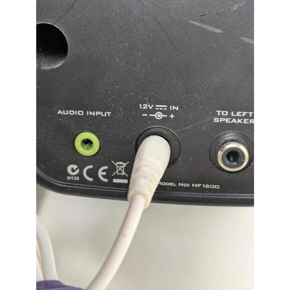 Creative Inspire T10 - Stereo Multimedia Wired Speakers + Cables - Picture 4 of 5